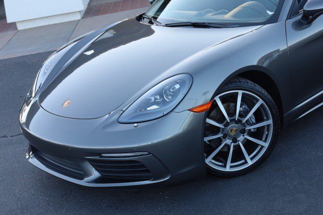 Used 2017 Porsche 718 Boxster RWD image 6