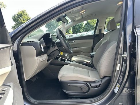 Used 2019 Kia Forte LXS image 12