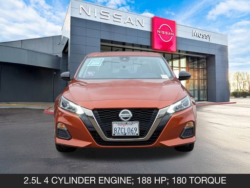 Certified 2021 Nissan Altima 2.5 SR w/ SR Premium Package image 4