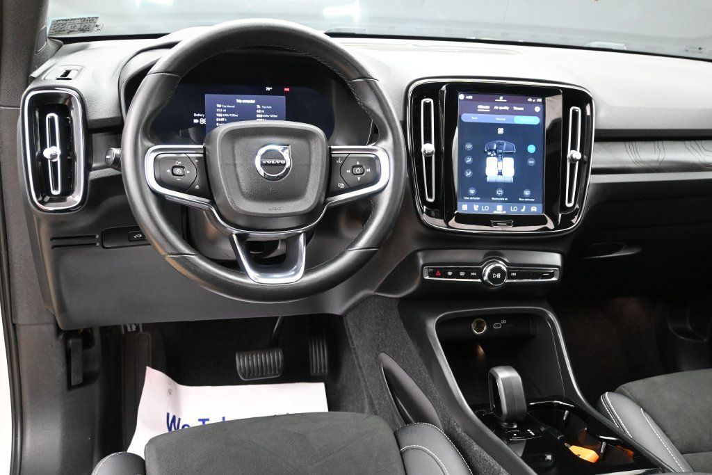 Used 2023 Volvo XC40 Recharge Ultimate AWD/4WD image 22