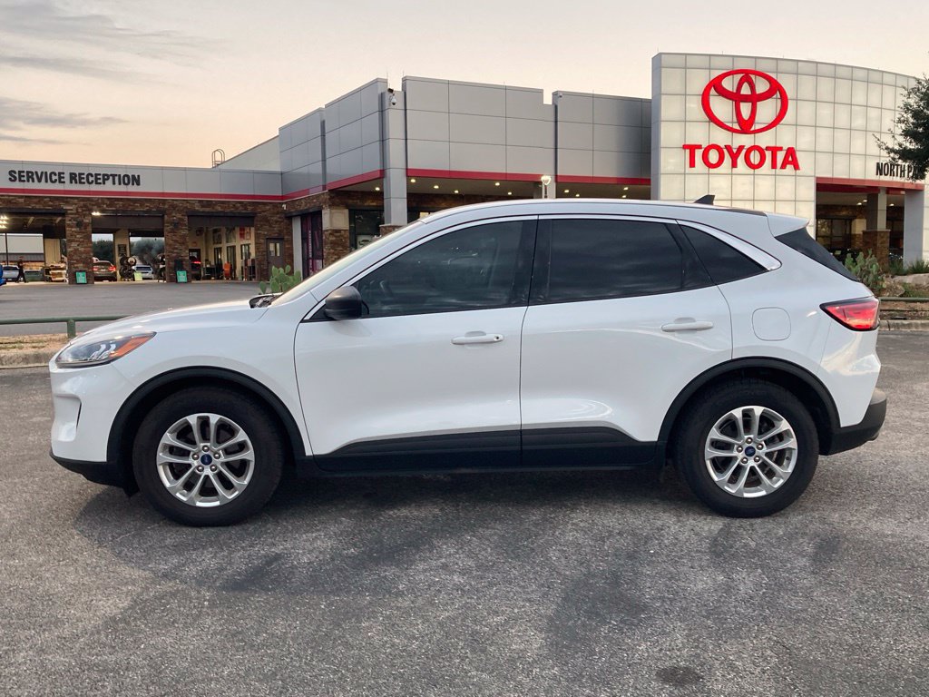 Used 2022 Ford Escape SE w/ Convenience Package FWD image 8