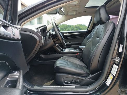 Used 2020 Ford Fusion Titanium AWD/4WD image 20