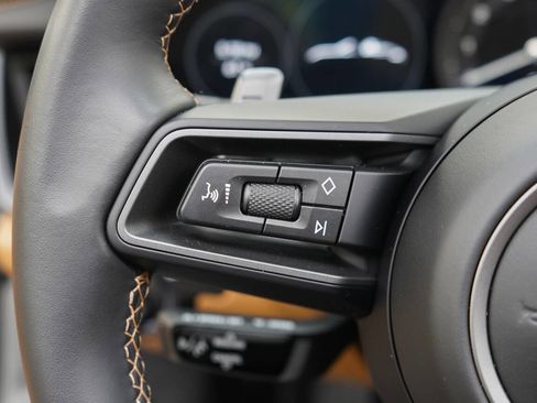 Used 2024 Porsche 911 Targa 4S w/ Premium Package image 70