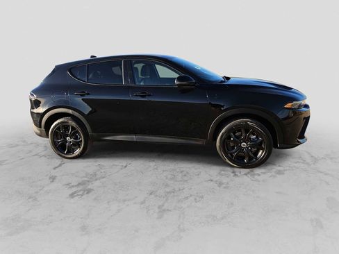 Used 2024 Dodge Hornet GT w/ GT Blacktop Package image 9