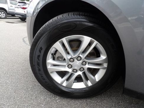 Used 2019 Buick Enclave Essence AWD/4WD image 29