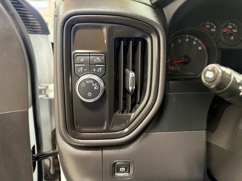 Used 2024 GMC Sierra 1500 Pro w/ Pro Value Package image 15