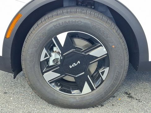 New 2026 Kia Sportage LX image 5