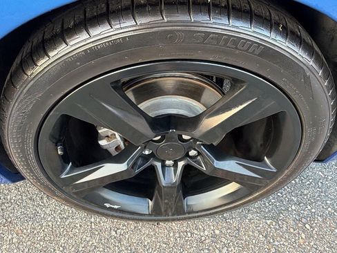 Used 2018 Chevrolet Camaro LT RWD image 12