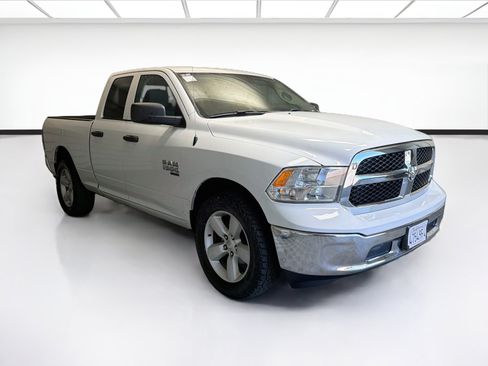 Used 2024 RAM 1500 Classic SLT AWD/4WD image 3
