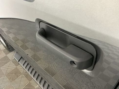 Used 2018 Ford F150 XL w/ Equipment Group 101A Mid AWD/4WD image 10