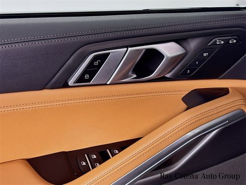 Certified 2023 BMW X6 xDrive40i w/ M Sport Package image 18
