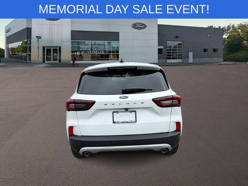 Used 2023 Ford Escape Active w/ Tech Pack #1 AWD/4WD image 10