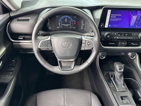 Used 2025 Toyota Grand Highlander FWD image 28