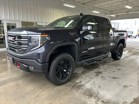 Used 2022 GMC Sierra 1500 AT4 w/ AT4 Premium Package image 1