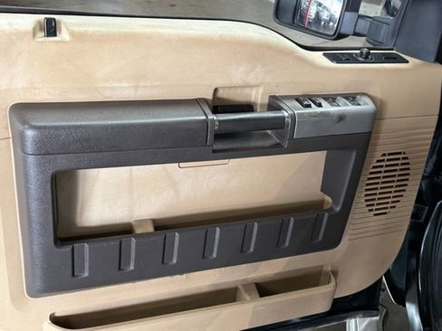 Used 2013 Ford F250 Lariat w/ Lariat Ultimate Pkg image 31