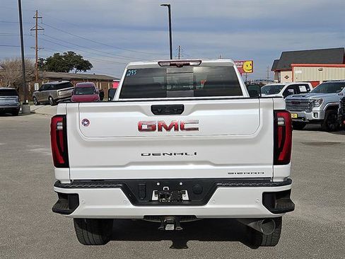 Used 2025 GMC Sierra 3500 Denali w/ Denali Reserve Package image 4