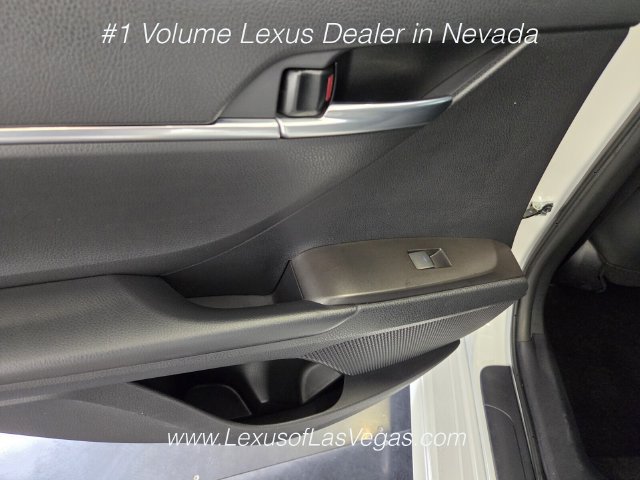 Used 2024 Toyota Camry SE w/ Convenience Package FWD image 17