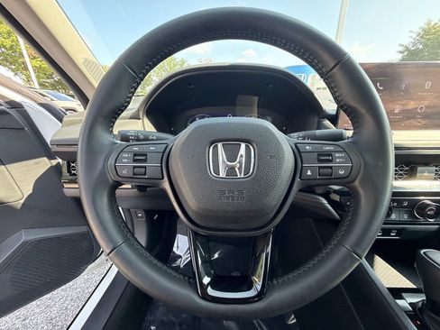 Used 2023 Honda Accord EX-L image 12