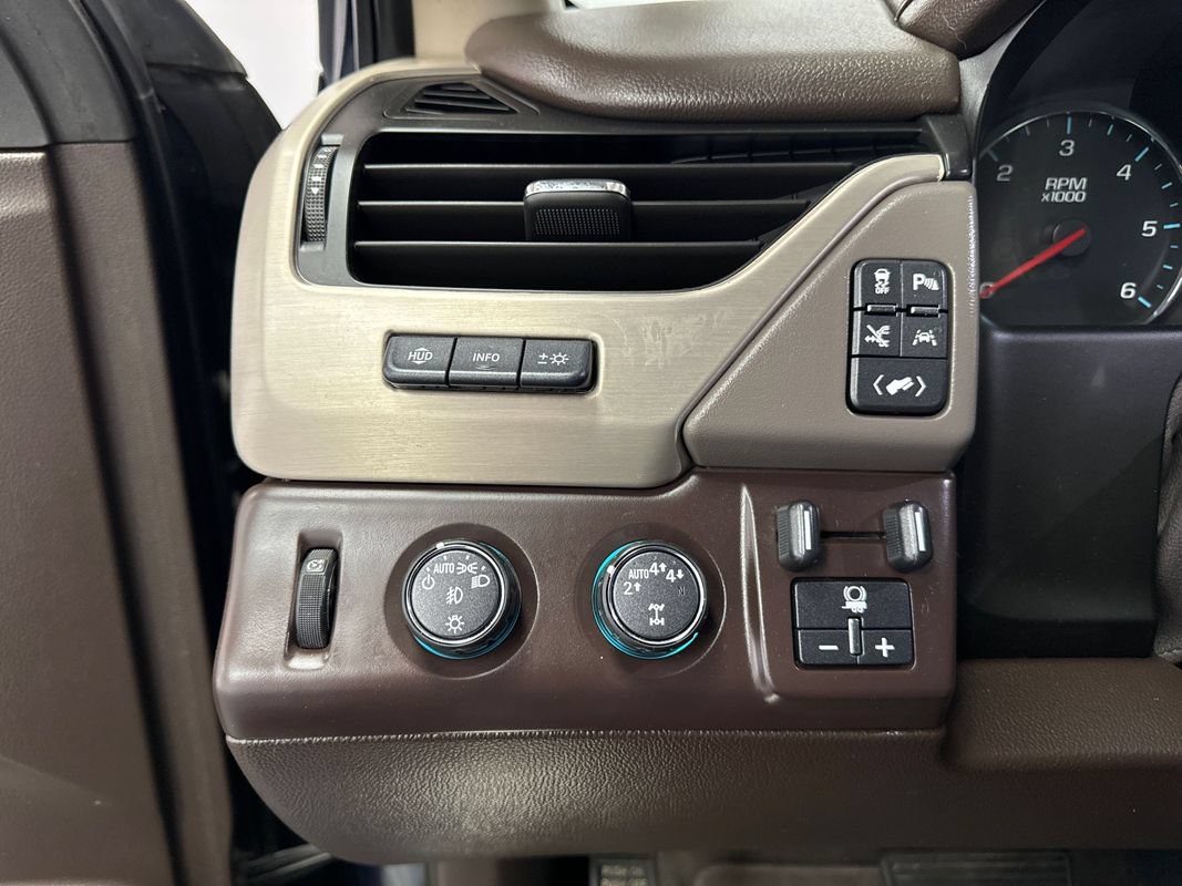 Used 2019 GMC Yukon Denali w/ Denali Ultimate Package AWD/4WD image 11