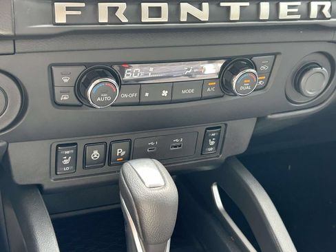 Used 2025 Nissan Frontier SV w/ SV Convenience Package RWD image 26