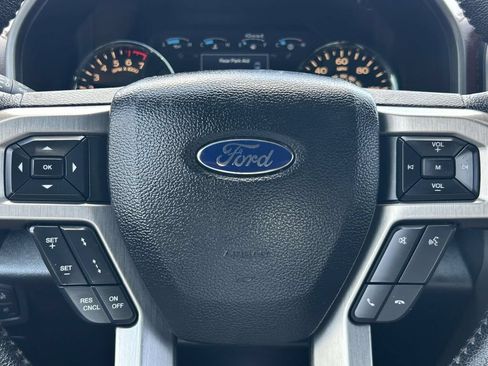 Used 2015 Ford F150 Platinum w/ Equipment Group 701A Luxury AWD/4WD image 24