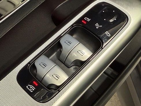 New 2025 Mercedes-Benz GLC 300 GLC 300 Coupe image 18