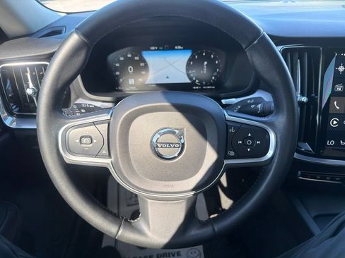 Used 2019 Volvo S60 T6 Momentum w/ Multimedia Package AWD/4WD image 13
