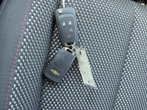 Used 2013 Chevrolet Equinox LT w/ Driver Convenience Package image 19