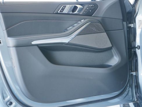 New 2025 BMW X7 M60i w/ Climate Comfort Package image 10