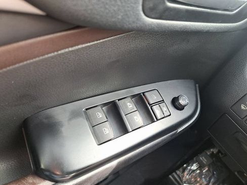 Used 2017 Toyota Highlander XLE w/ Protection Package #3 AWD/4WD image 27