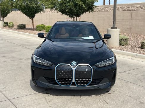 Used 2023 BMW i4 eDrive40 RWD image 3