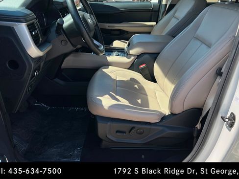 Used 2024 Ford Expedition Max XLT AWD/4WD image 17