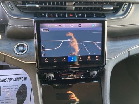 Used 2023 Jeep Grand Cherokee L Limited image 16