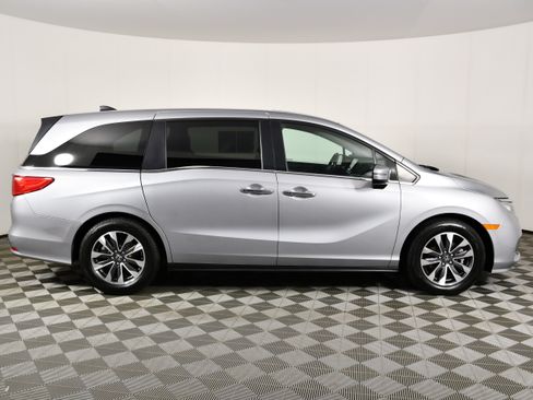 Certified 2023 Honda Odyssey EX-L image 5