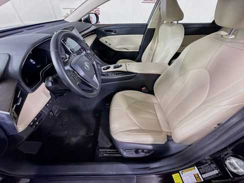 Certified 2020 Toyota Avalon XLE w/ Moonroof Package image 25