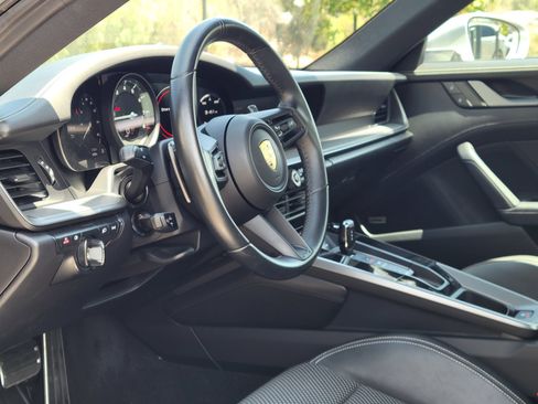 Certified 2022 Porsche 911 Carrera RWD image 4