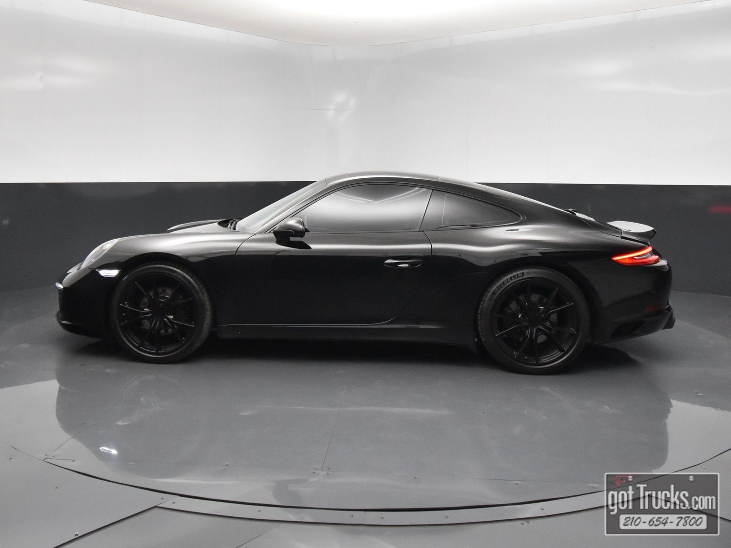 Used 2018 Porsche 911 Carrera T RWD image 6