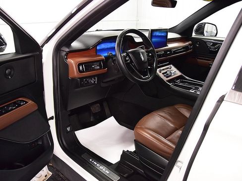 Used 2022 Lincoln Aviator Reserve w/ Equipment Group 201A image 14