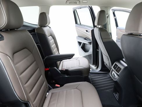 New 2026 Volkswagen Atlas SEL image 38