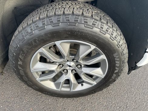 Certified 2021 Chevrolet Silverado 1500 RST image 36