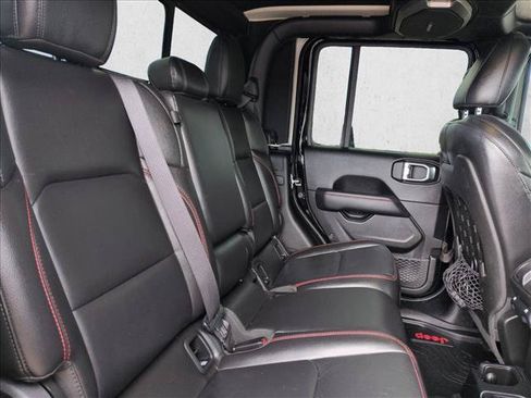 Used 2020 Jeep Gladiator Rubicon AWD/4WD image 17