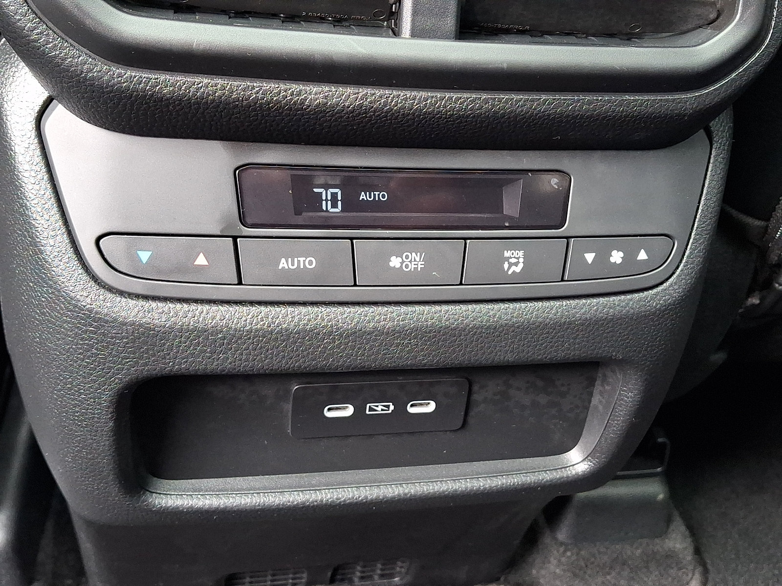 Used 2024 Honda Pilot Touring image 13