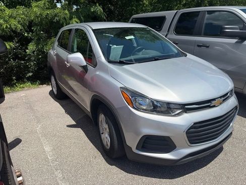 Used 2020 Chevrolet Trax LS w/ Tint and Cruise Package FWD image 2