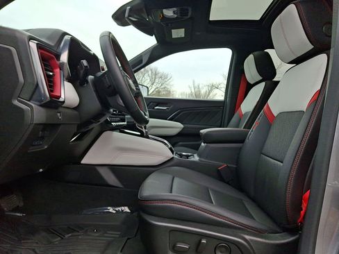Used 2024 GMC Canyon AT4X AWD/4WD image 14