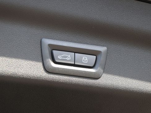 Certified 2025 BMW X1 xDrive28i w/ M Sport Package image 38