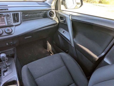 Used 2017 Toyota RAV4 LE image 27