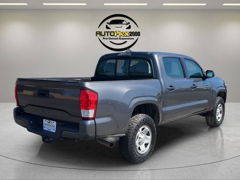 Used 2017 Toyota Tacoma SR w/ SR Convenience Package RWD image 7