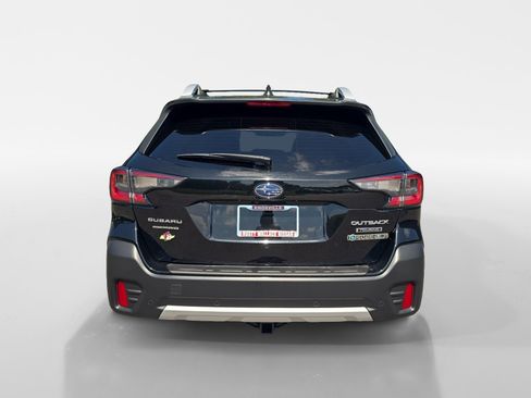 Used 2022 Subaru Outback Touring AWD/4WD image 4
