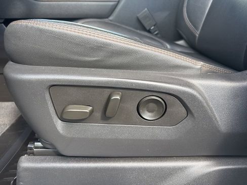 Used 2023 GMC Sierra 1500 AT4 w/ AT4 Premium Package image 10