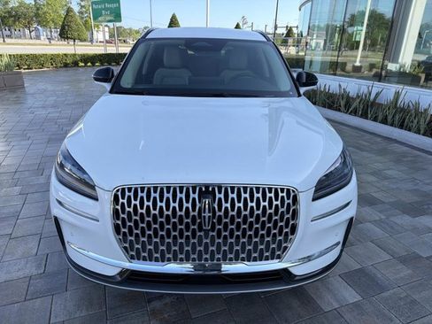New 2026 Lincoln Corsair Premiere FWD image 5
